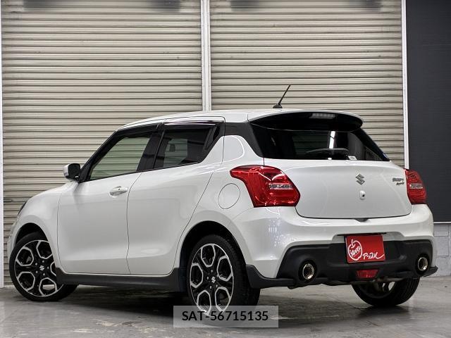 Suzuki SWIFT 2018-03 8363113-4