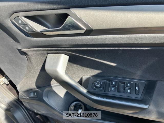 VolksWagen T-ROC 2022-06 8361658-19