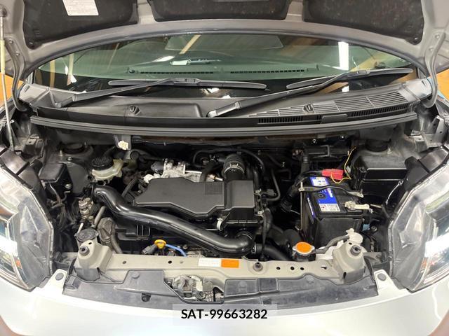 Toyota TANK 2017-03 8360856-17