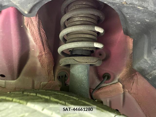Toyota TANK 2017-05 8361539-19