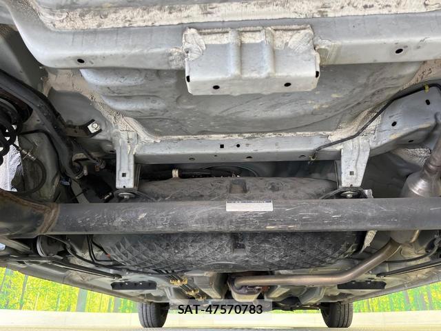 Toyota TANK 2017-06 8362682-19
