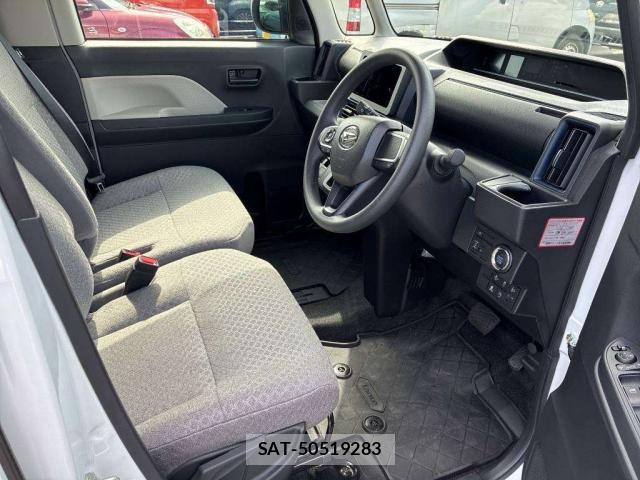 Daihatsu TANTO 2025-04 8361146-3