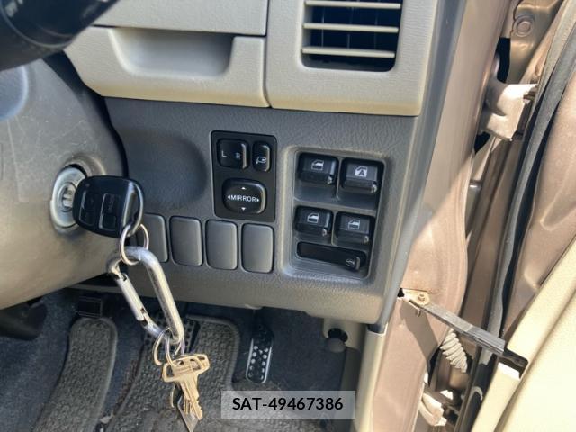Daihatsu TANTO 2005-06 8361710-8
