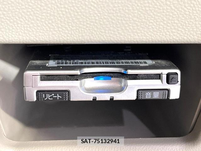 Daihatsu TANTO 2014-11 8361841-7