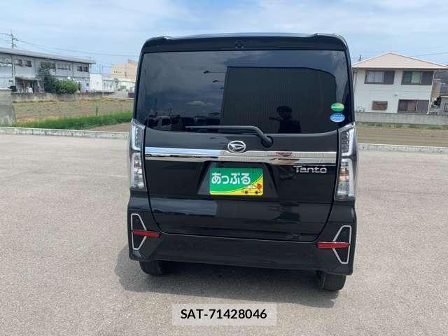 Daihatsu TANTO 2021-03 8361909-10