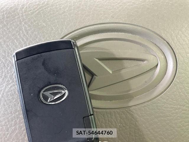 Daihatsu TANTO 2011-08 8361977-5