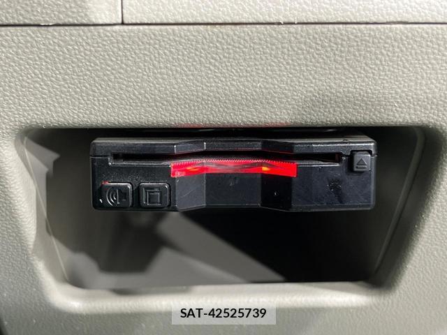 Daihatsu TANTO 2017-03 8361990-4