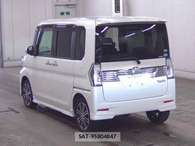Daihatsu TANTO 2018-05 8362017-1