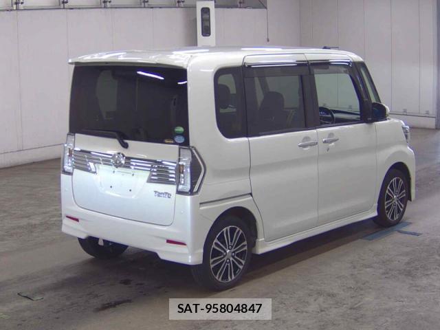 Daihatsu TANTO 2018-05 8362017-4