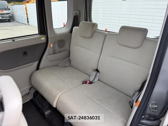 Daihatsu TANTO 2015-01 8363409-18