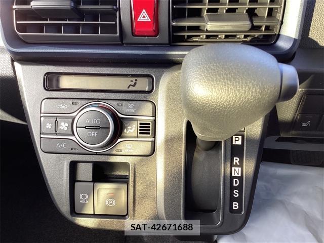 Daihatsu TANTO 2025-10 8363755-4