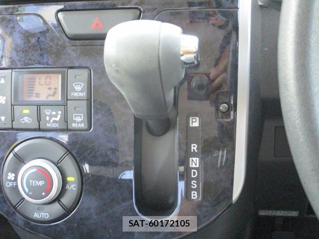 Daihatsu TANTO 2018-01 8363763-13