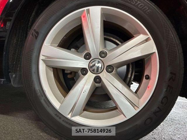 VolksWagen THE BEETLE 2017-07 8362098-7