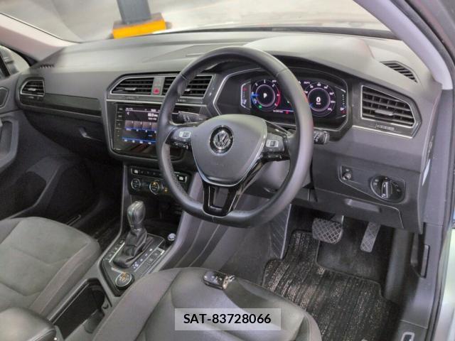 VolksWagen TIGUAN 2019-10 8362078-2