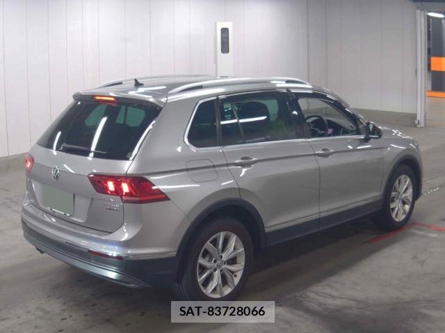 VolksWagen TIGUAN 2019-10 8362078-4