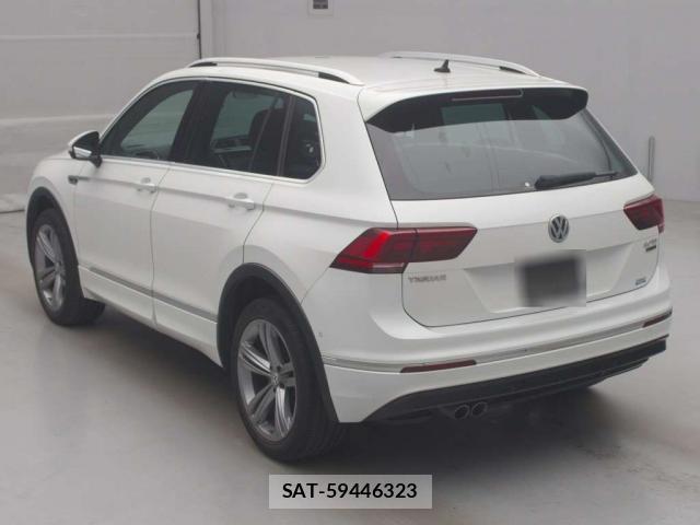 VolksWagen TIGUAN 2019-07 8362176-1