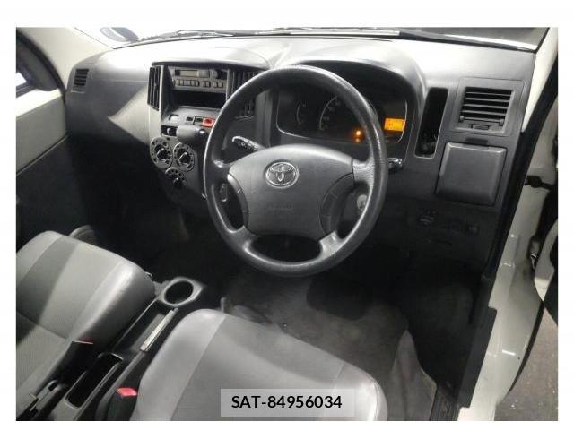 Toyota TOWNACE VAN 2017-06 8363343-2