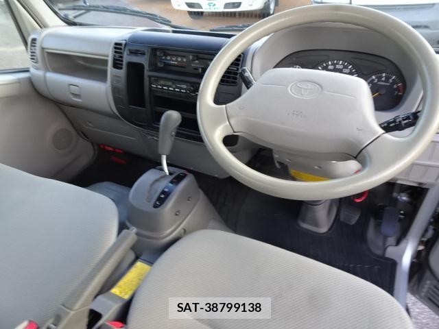 Toyota TOYOACE 2014-09 8360910-17