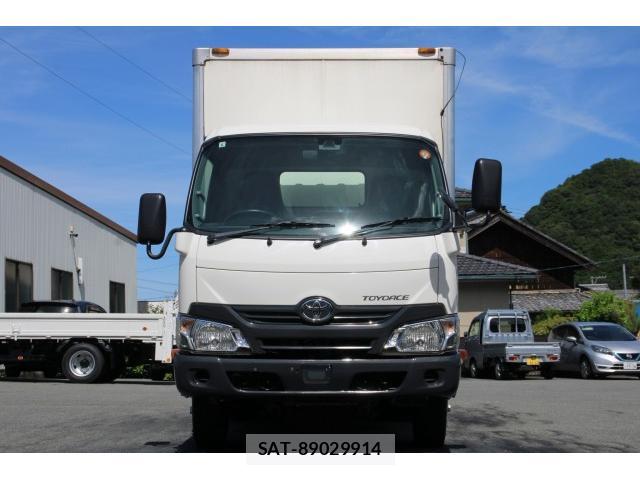Toyota TOYOACE 2019-06 8362306-1