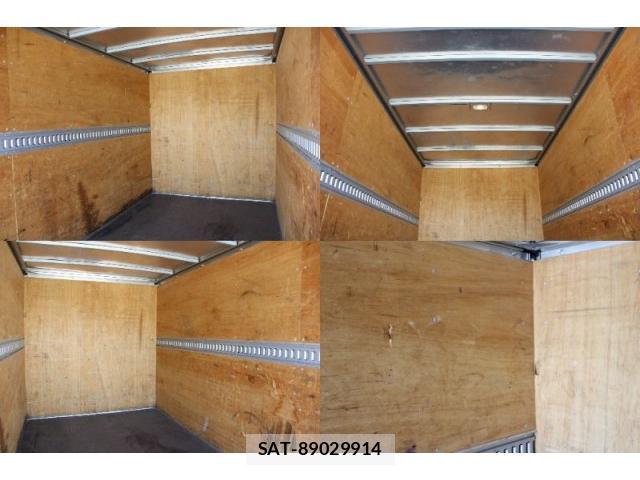 Toyota TOYOACE 2019-06 8362306-17