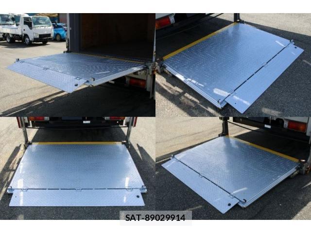 Toyota TOYOACE 2019-06 8362306-18
