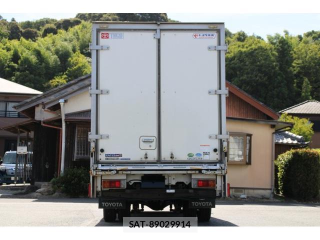 Toyota TOYOACE 2019-06 8362306-7