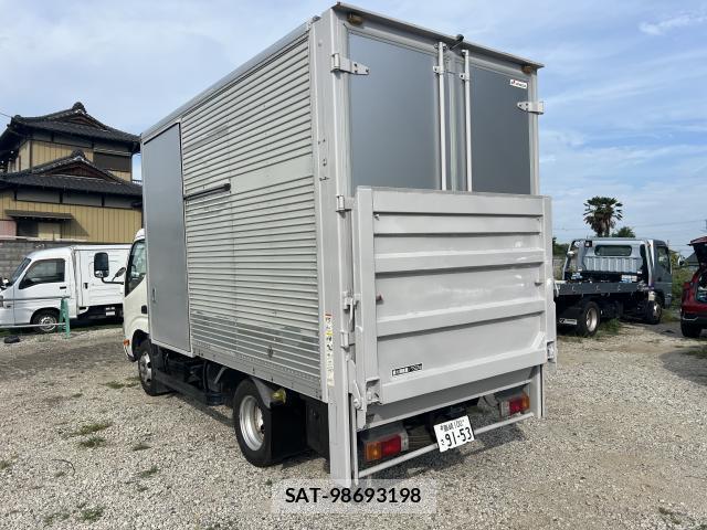 Toyota TOYOACE 2016-01 8363225-1