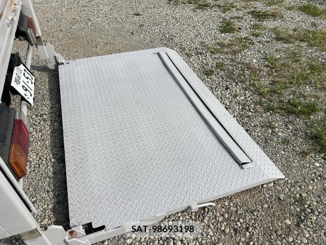 Toyota TOYOACE 2016-01 8363225-13