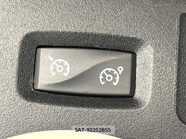 Renault TWINGO 2017-09 8360675-3