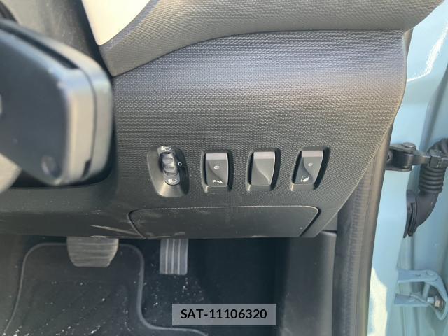 Renault TWINGO 2022-05 8360934-9