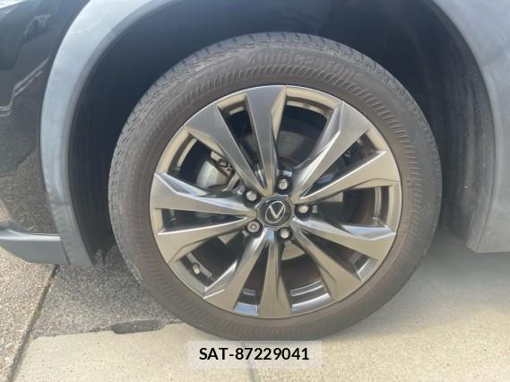Lexus UX 2022-06 8362283-8