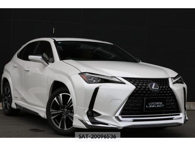 Lexus UX 2020-11 8363604-3