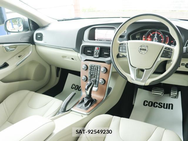 Volvo V40 2018-11 8360606-15