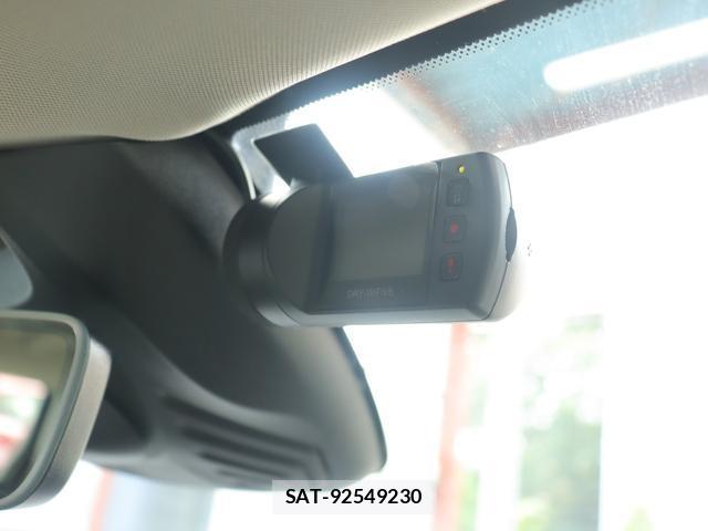 Volvo V40 2018-11 8360606-17