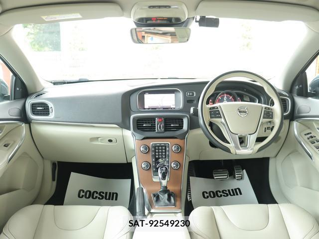 Volvo V40 2018-11 8360606-3