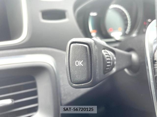 Volvo V40 2017-12 8361003-12