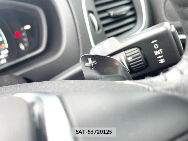 Volvo V40 2017-12 8361003-14