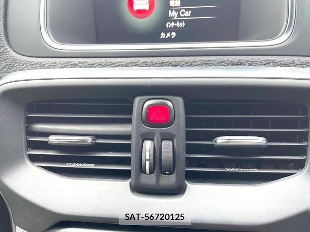 Volvo V40 2017-12 8361003-15