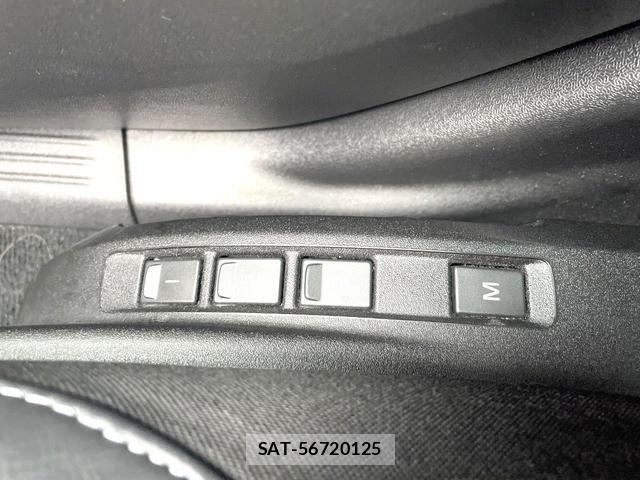 Volvo V40 2017-12 8361003-18