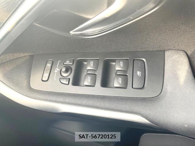 Volvo V40 2017-12 8361003-6