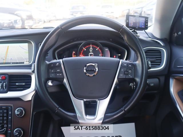 Volvo V40 2016-12 8361101-11