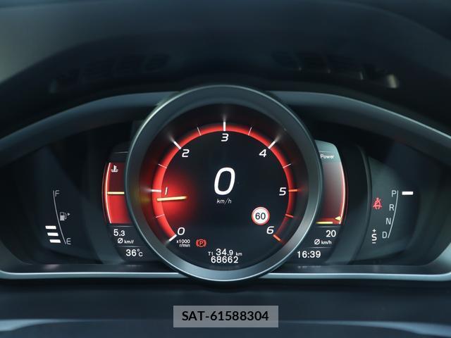 Volvo V40 2016-12 8361101-12