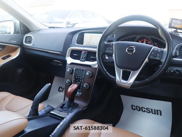 Volvo V40 2016-12 8361101-15