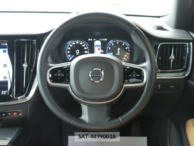 Volvo V60 2019-07 8360604-11