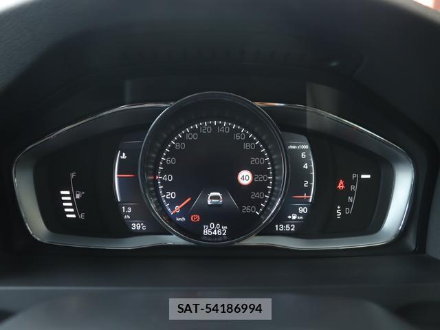 Volvo V60 2017-07 8360605-12