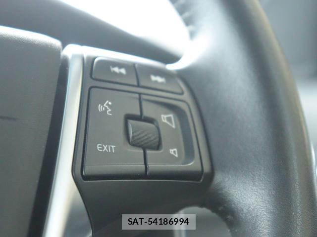 Volvo V60 2017-07 8360605-14