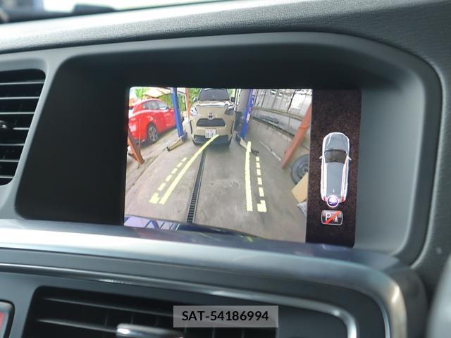 Volvo V60 2017-07 8360605-18