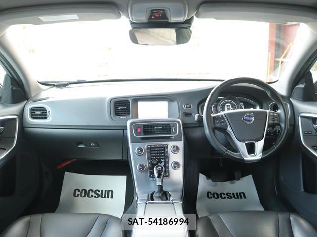 Volvo V60 2017-07 8360605-3