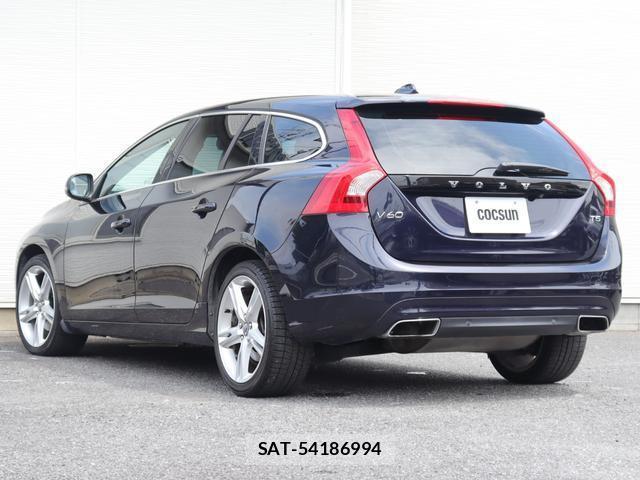 Volvo V60 2017-07 8360605-9
