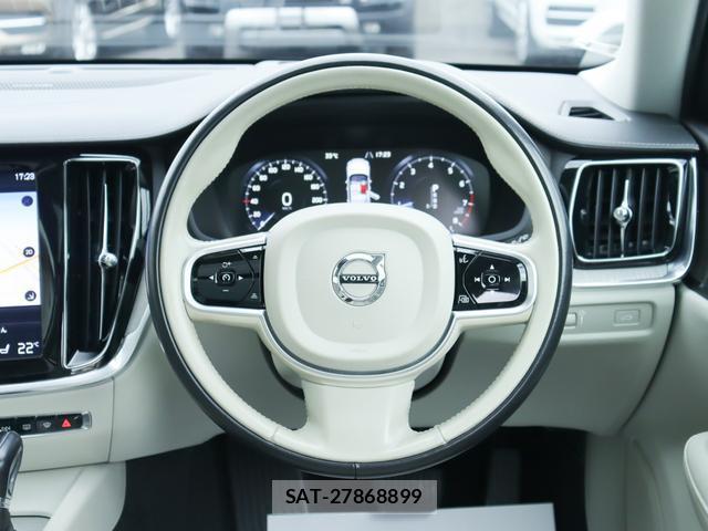Volvo V60 2018-10 8360607-11